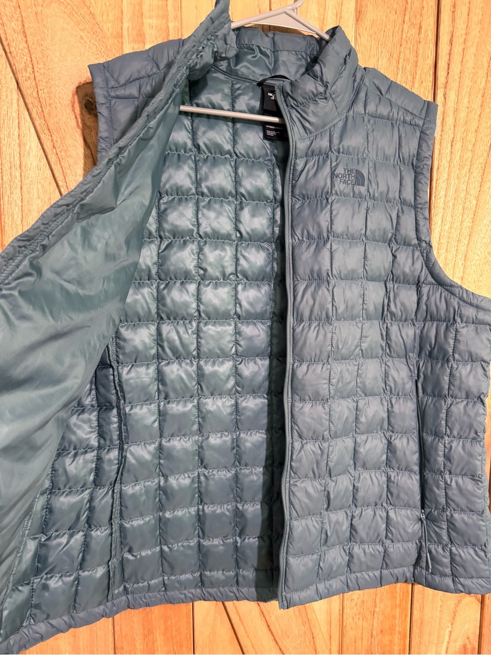 The North Face Women's Quilted Packable Vest - Slate Blue - Picture 5 of 10